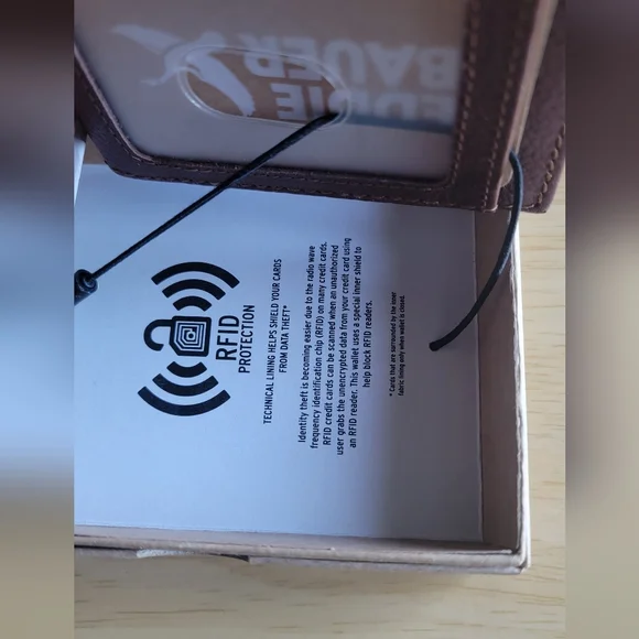 EDDIE BAUER Leather Bifold w/Money Clip Wallet.Nwt* - Picture 5 of 10